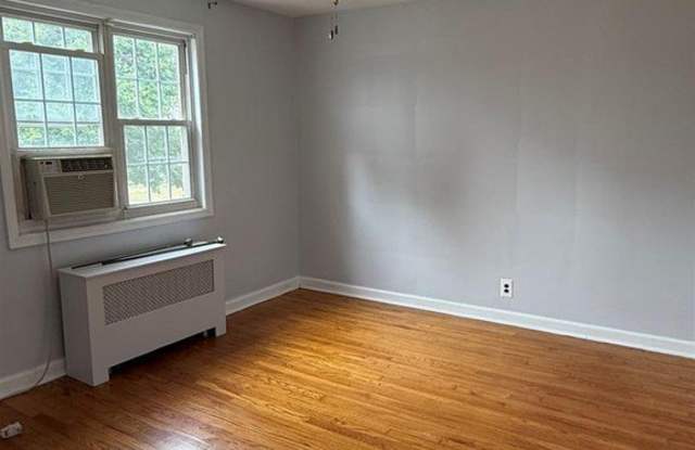63 W Hudson Avenue A24 photos photos