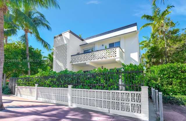 428 Collins Ave Gallery 2