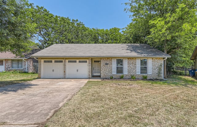 2408 Aldford Drive photos photos