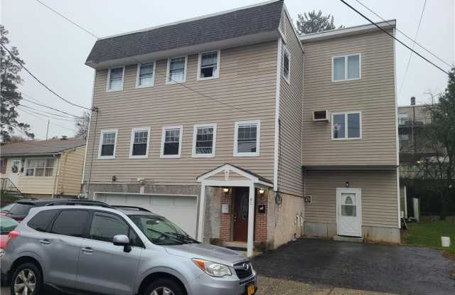 40 Clarendon Avenue - 40 Clarendon Avenue, Yonkers, NY 10701 40 Clarendon Avenue - 40 Clarendon Avenue, Yonkers, NY 10701