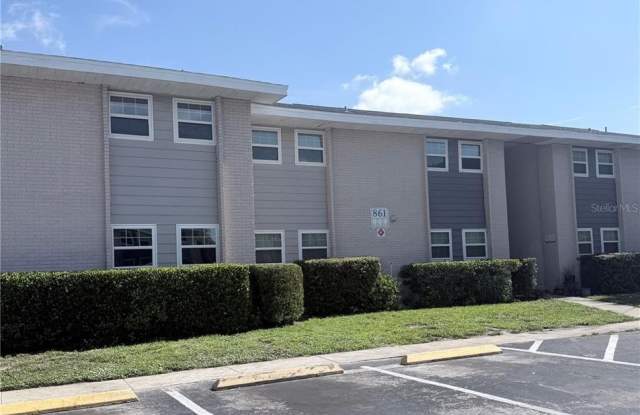 861 SKY LAKE Circle Gallery 2