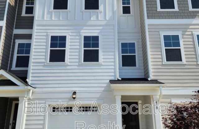 430 Deercroft photos photos