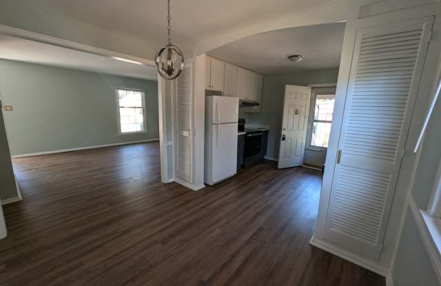 Available Now! ONE LEVEL HOME- 3 BR 1 BA~ Washer & Dryer~fenced yard~Carport~ Yard work included! Gallery 4