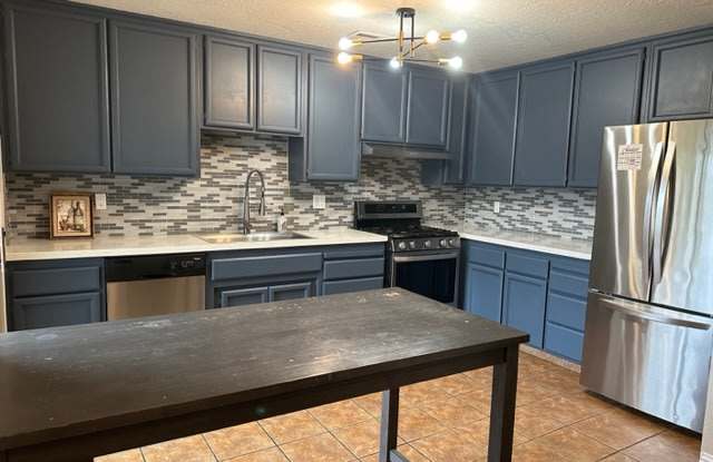 999 Porter Avenue #3 - 1 photos photos