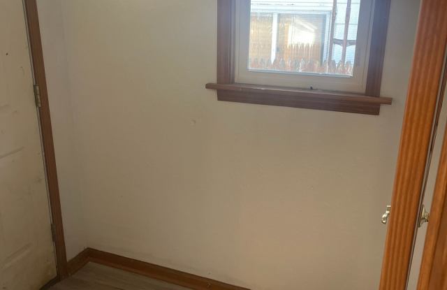 356 East Streicher Street photos photos