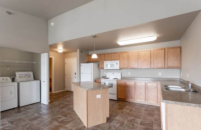 Willow Brooke Lodge Apartments Gallery 2