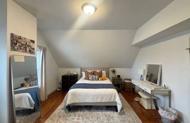 24 4th St photos photos