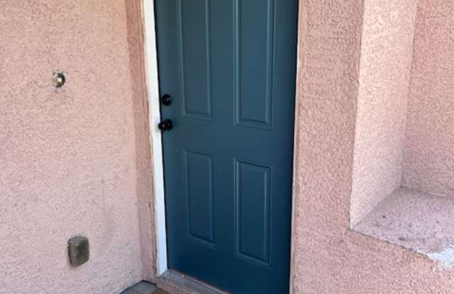 Very Nice Townhouse in Henderson Gallery 3
