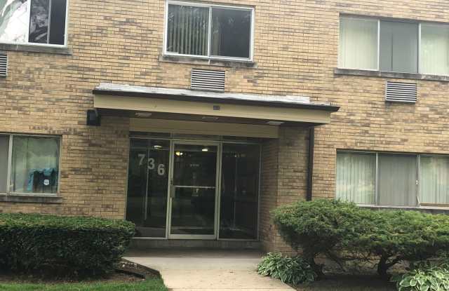 736 Dempster Avenue Gallery 3