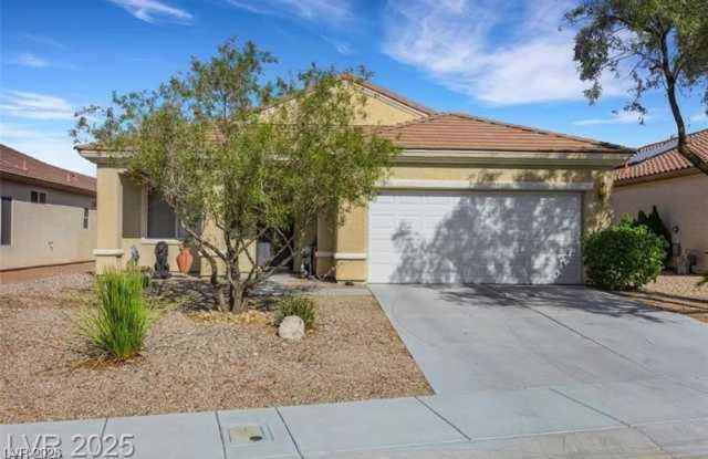 1935 Valley Center Drive photos photos