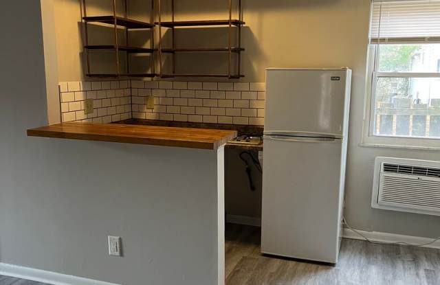 695 Riverview photos photos