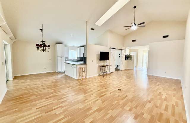 6008 SE Walkers Cay Court Gallery 4