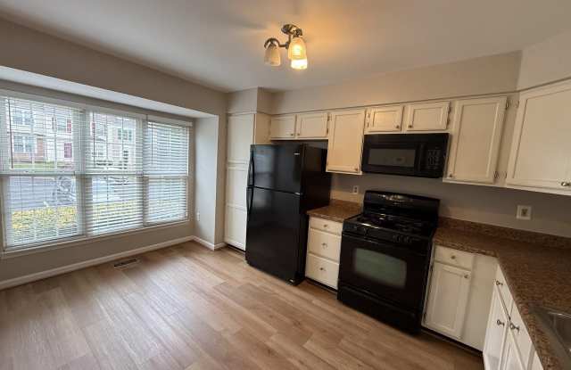 12730 NETTLECREEK Place Gallery 3