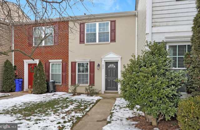 577 LANCASTER PLACE photos photos