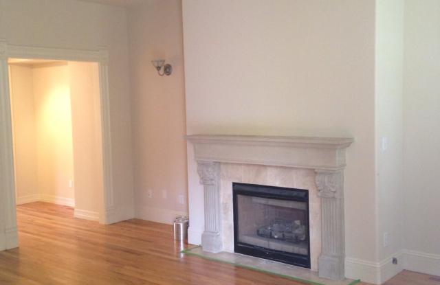 2424 Glenarm Pl Gallery 4