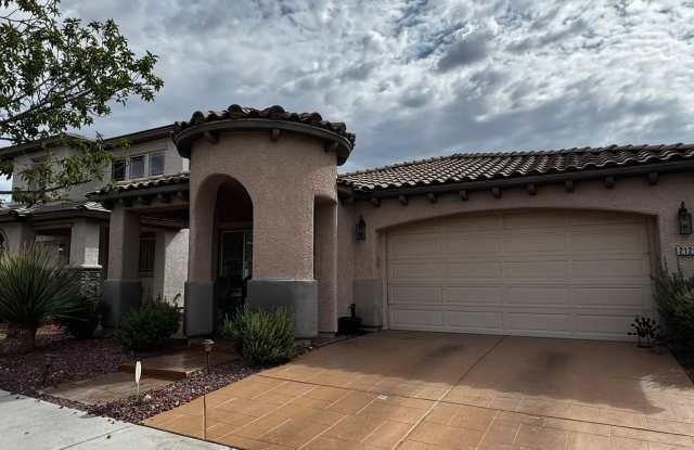 Upscale Executive Living Gallery 1