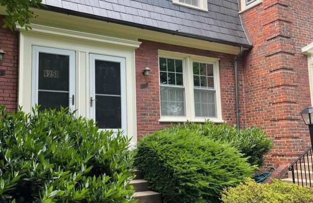 1415 BARTON ST #259 - 1415 South Barton Street, Arlington, VA 22204