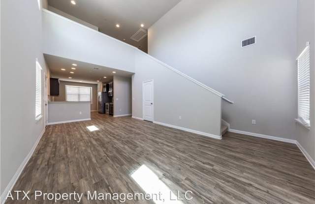 516 East Slaughter # 3304 Gallery 3