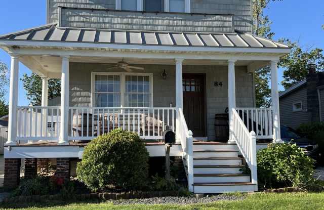 84 Columbia Avenue photos photos