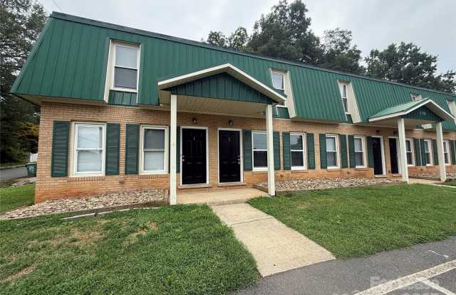 310 Catawba Avenue W unit: 2 photos photos