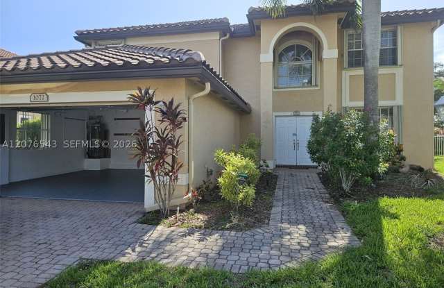 1072 NW 139th Ter Gallery 2