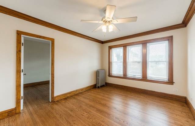 3516 N LAWNDALE Avenue Gallery 2