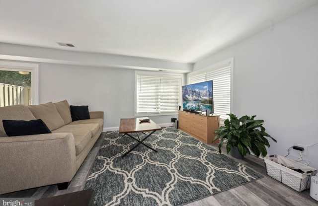 5707 THUNDER HILL Road Gallery 4
