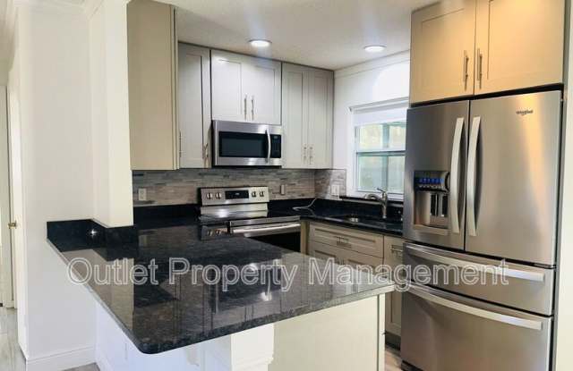 10300 Arbor Ridge Trail Gallery 4