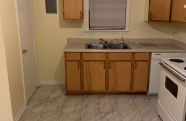 5819 Hunting Ridge Ln D - 5819 Hunting Ridge Lane, Charlotte, NC 28212