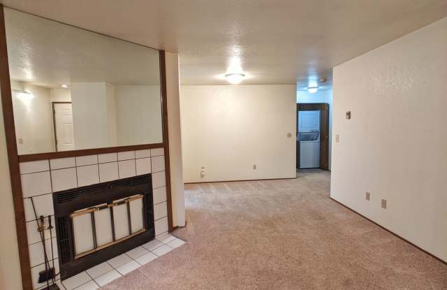2 Bed/2 Bath Spaulding Beach Condo photos photos