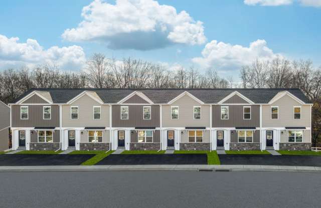 3BR/2.5 Bath Townhouse with finished walk-out basement for rent in Hampden Township /Cumberland Valley School District (Ready for Immediate Move-in) Gallery 2