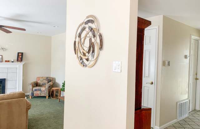 5105 Cordoy Ln Gallery 2