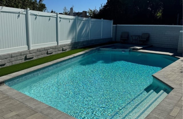 21762 Alvarez - 21762 Alvarez, Mission Viejo, CA 92691 21762 Alvarez - 21762 Alvarez, Mission Viejo, CA 92691