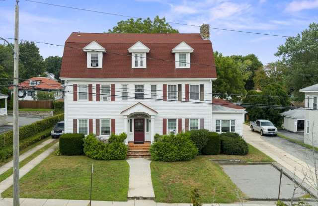 Nice and quiet apartments in New London photos photos