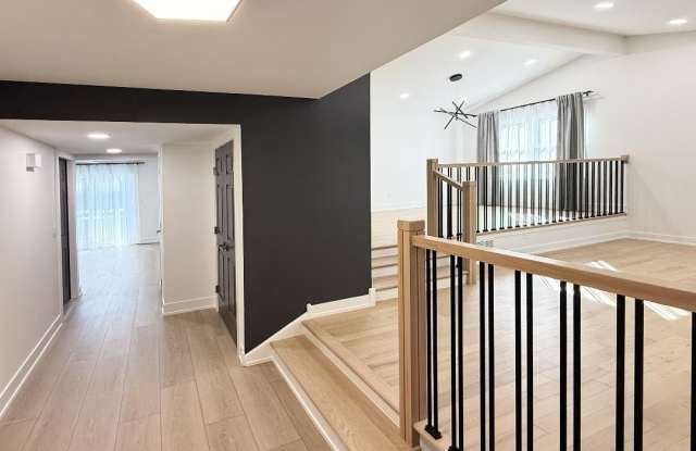 3103 N Wilshire Lane Gallery 2
