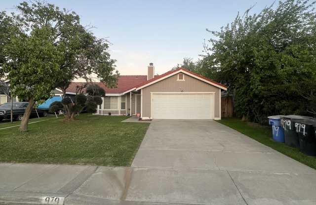 979 Robin Court photos photos