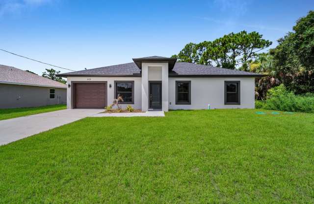 Single family for rent in Lehigh Acres zip code 33972. 3bed/2baths.Rapid approval. photos photos