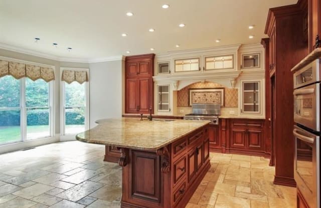 1095 Richmond Glen Circle - 1095 Richmond Glen Circle, Milton, GA 30004