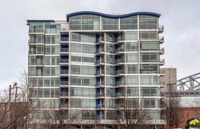 Luxurious multi-level penthouse condo - Flats Westbank photos photos
