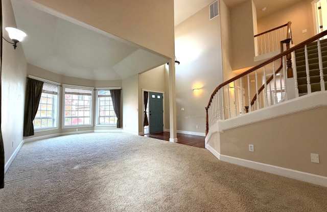 Beautiful, 4 Bed Bull Mountain Home Gallery 4