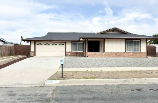 Charming Single-Level Home - 4058 Via Los Padres, Oceanside, CA 92057