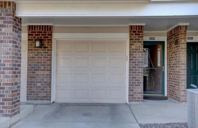 Beautiful 2bed/2bath/1car garage in Louisville! Gallery 3
