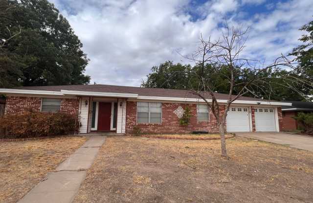 Large home available now! photos photos