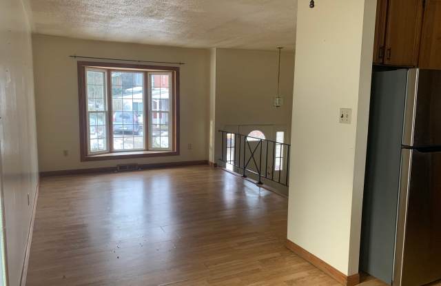 700 Hiland Avenue Gallery 3