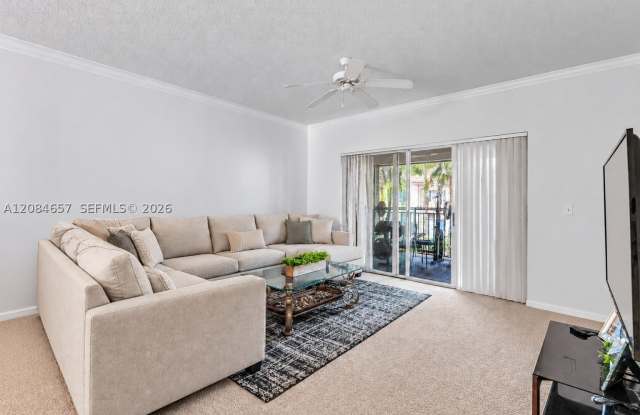 2474 Centergate Dr Gallery 2