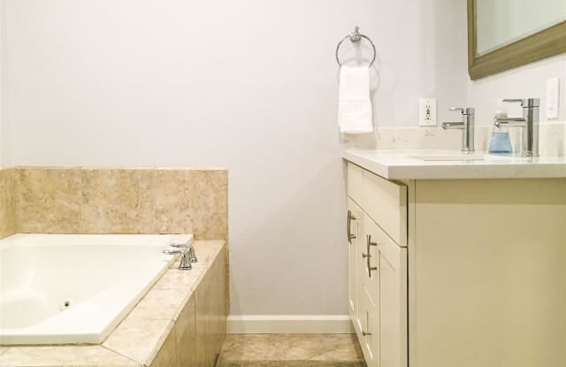 8600 S 134th St - 8600 South 134th Street, Renton, WA 98178