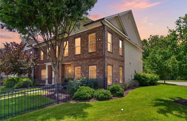 920 Westmoreland Circle NW Gallery 2