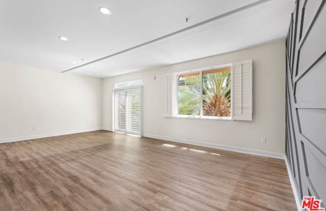 13200 Pacific Prome Gallery 2