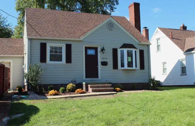 1211 Raff Road Southwest photos photos