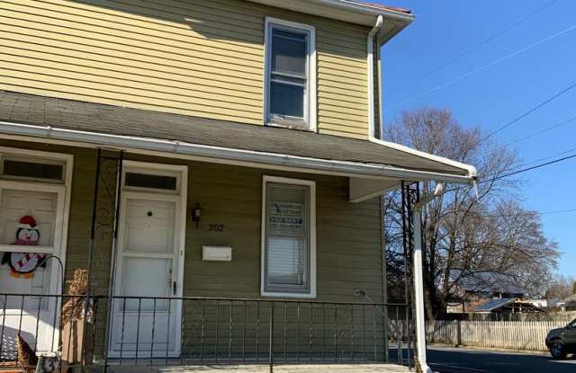 202 South Barbara Street, Mount Joy, PA 17552 photos photos